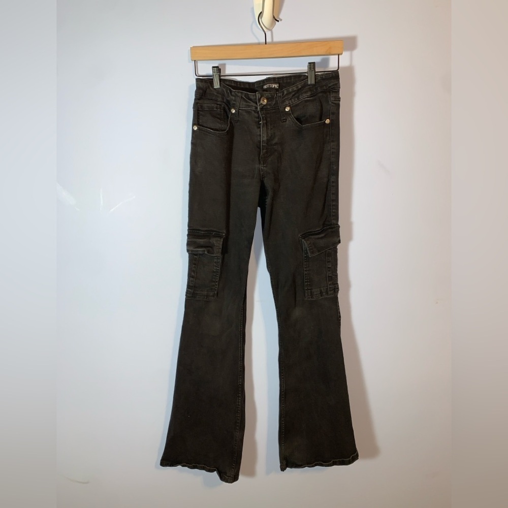 Hot Topic Black Flare cargo Jeans back heel zipper size 9